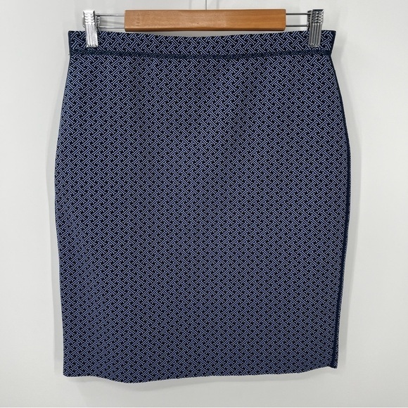 J McLaughlin Blue White Scuba Stretch Pencil Skirt - Picture 1 of 9
